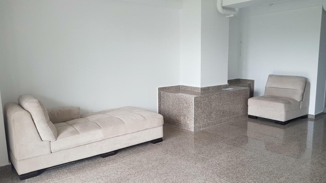 Summerhouse Apartments Mamaia Ngoại thất bức ảnh